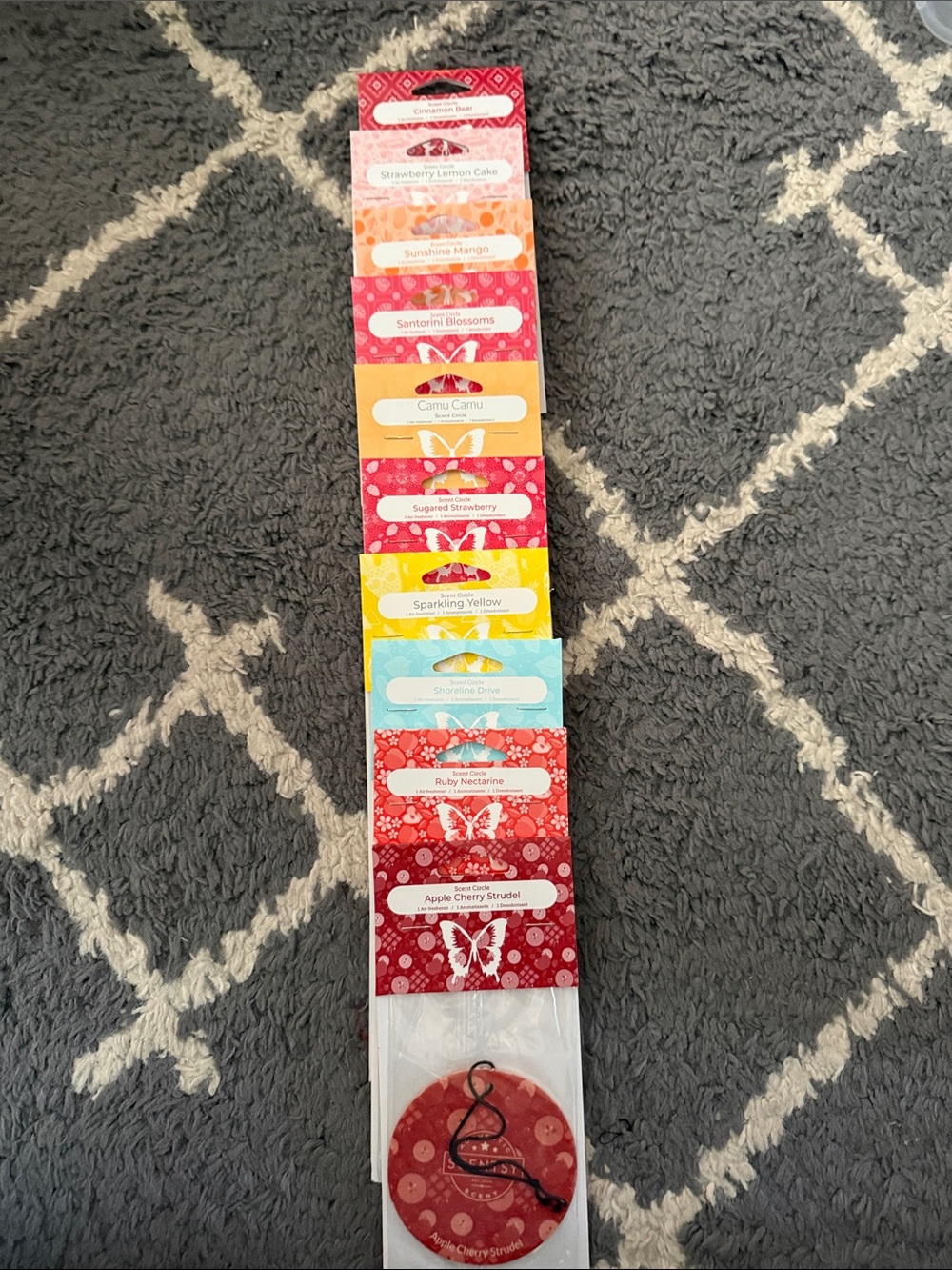 Colorful Scent Card Lot - Assorted Fruit & Floral Scents